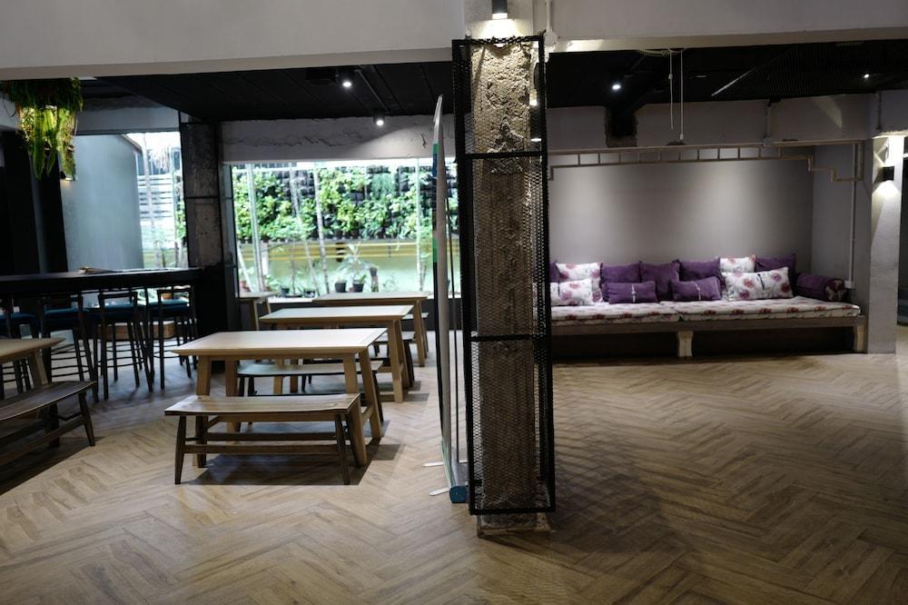 Bhukitta Boutique Hotel Phuket Town Buitenkant foto