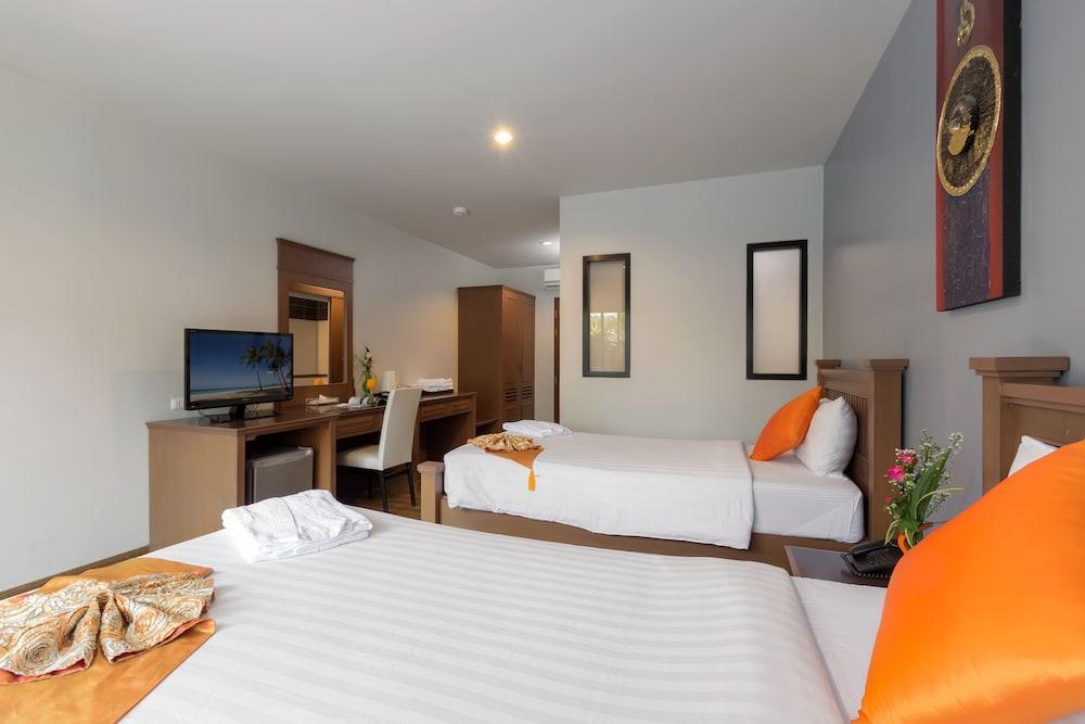 Bhukitta Boutique Hotel Phuket Town Buitenkant foto