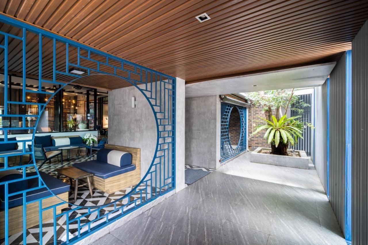 Bhukitta Boutique Hotel Phuket Town Buitenkant foto